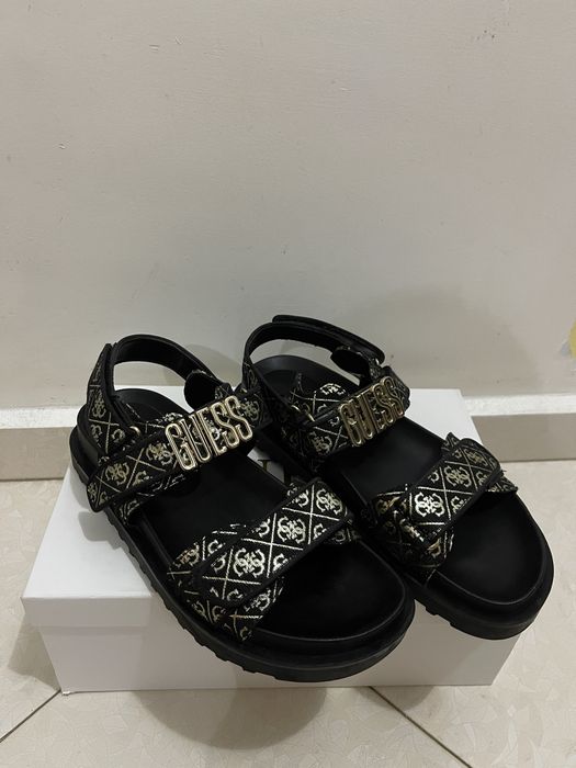 Дамски Сандали Guess