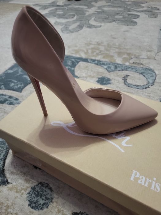 Продам новые туфли