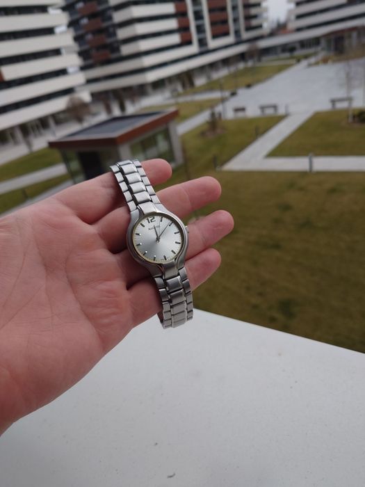 Ceas accurist englezesc cu mecanism japan