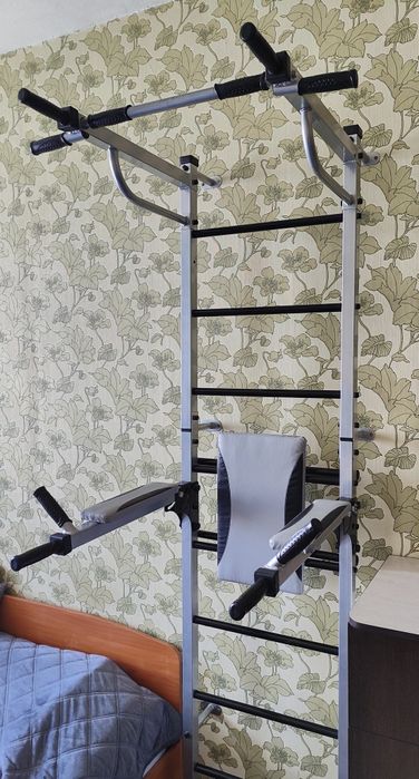 Шведская стенка с брусьями