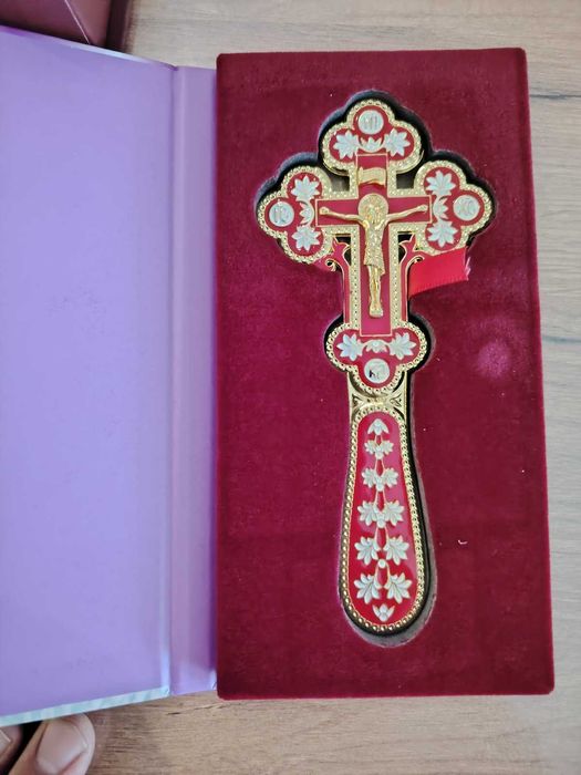 Свещенически, православен и водосветен кръст