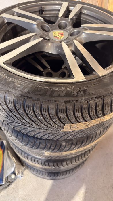 Панамера 970 предна, задна броня, фарове, джанти, зимни гуми, фланци