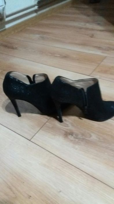 Botine Musette piele stantata cu flori