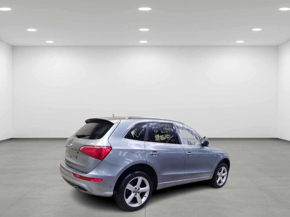 Dezmembrari dezmembrez Audi Q5 3.0 TDI cod motor CCWA