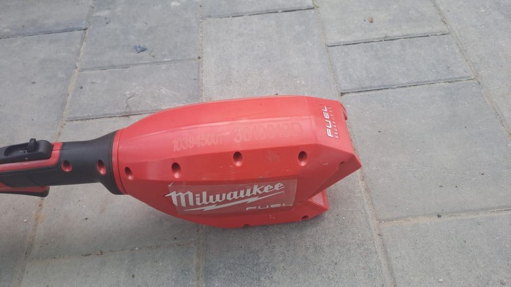 Milwaukee m18 cositoare