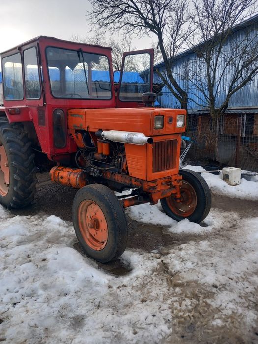 Vând tractor u650