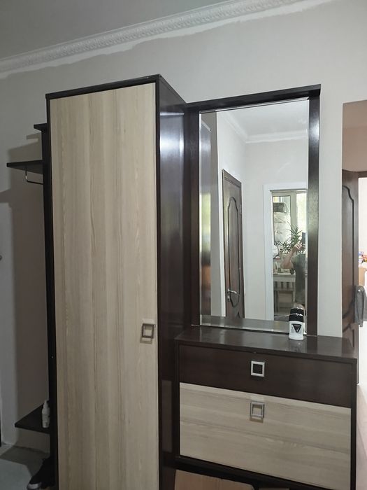 Продам прихожую с обувницей