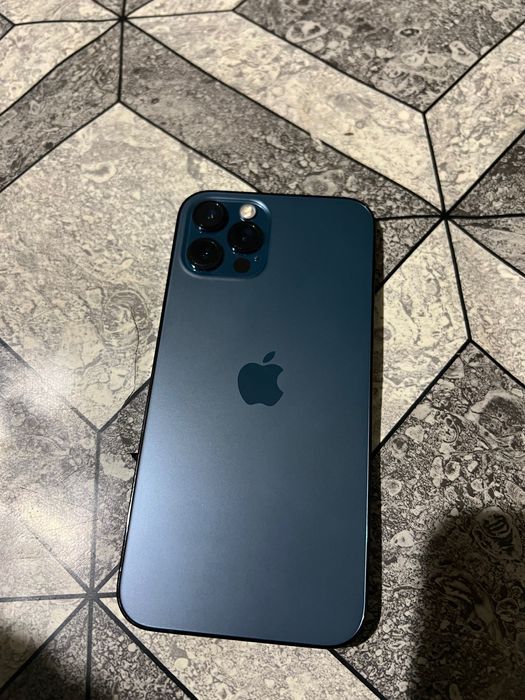 iPhone 12 Pro 256GB 80% капацитет- Като Нов