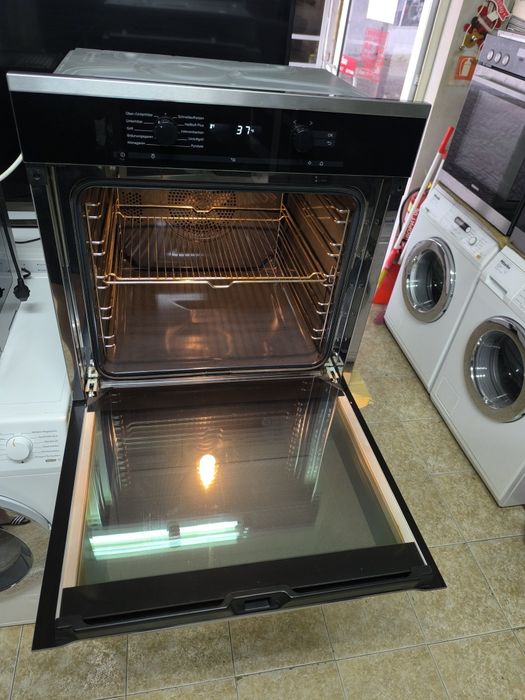 Фурна Miele H6260BP - пиролиза с функция пара.