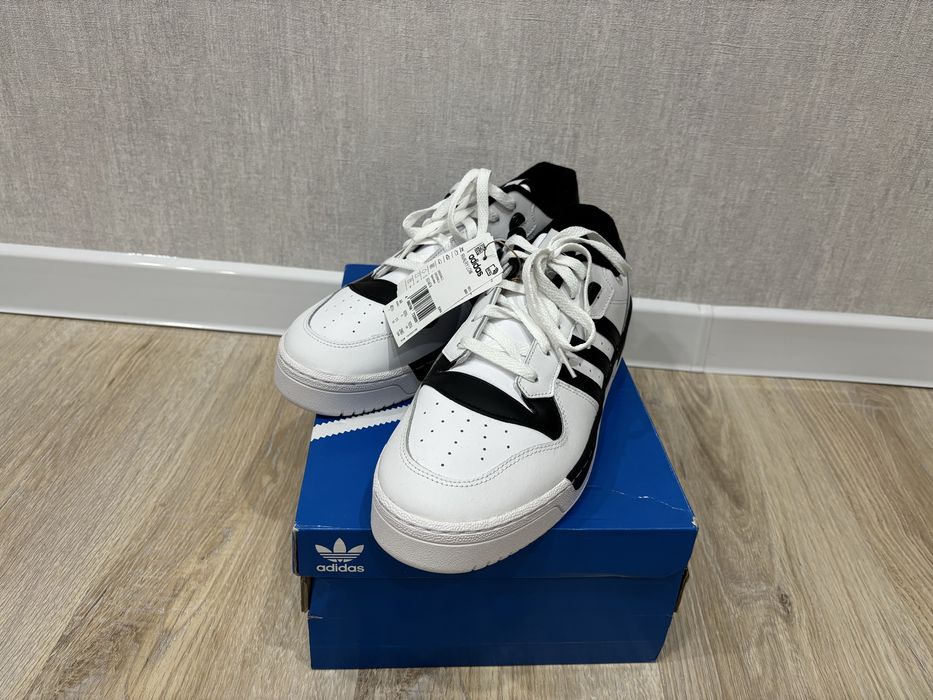 Кроссовки Adiidas Rivalry Low