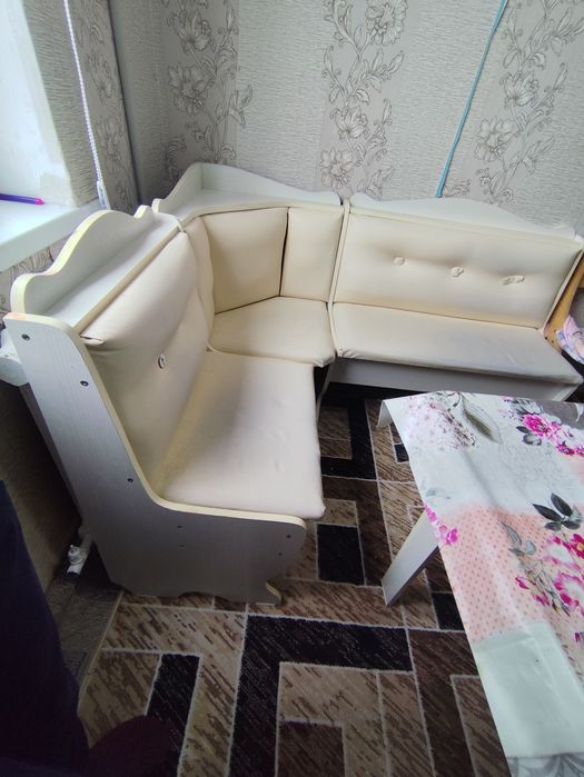 Продам кухонный уголок