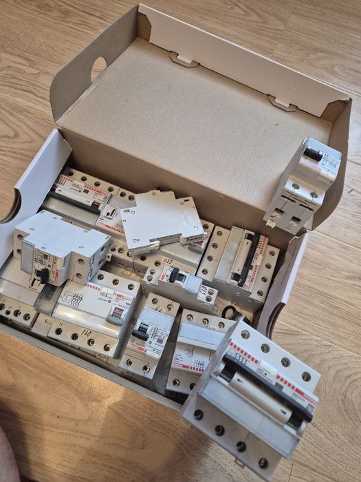 Siguranțe automate modulare + diferențiale