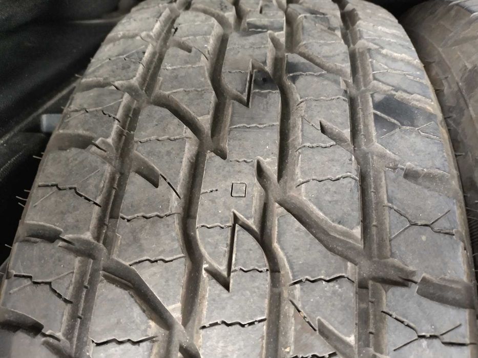 All terrain COOPER DISCOVERER 215/60R17