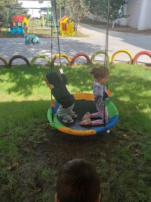 Masute și scaunele gradinita + loc de joaca