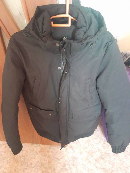 Пуховики продам почти новый