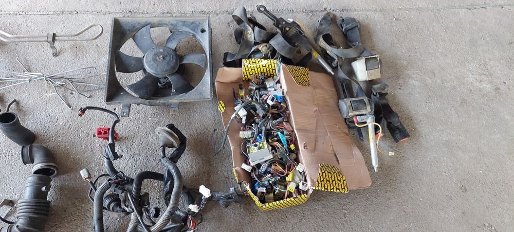 Части от nissan primera p 11 2.0 td