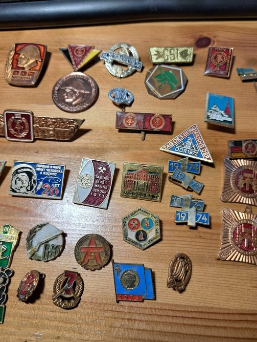 Insigne si medalii DDR