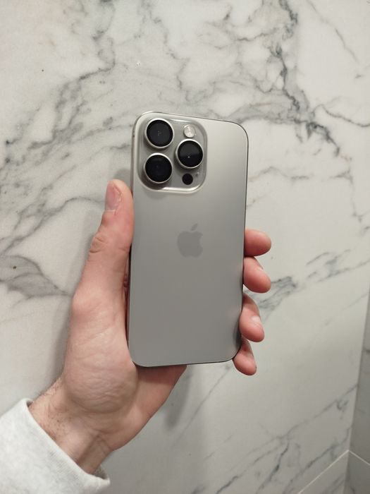Възможен бартер/ Iphone 15 pro - Natural Titanium