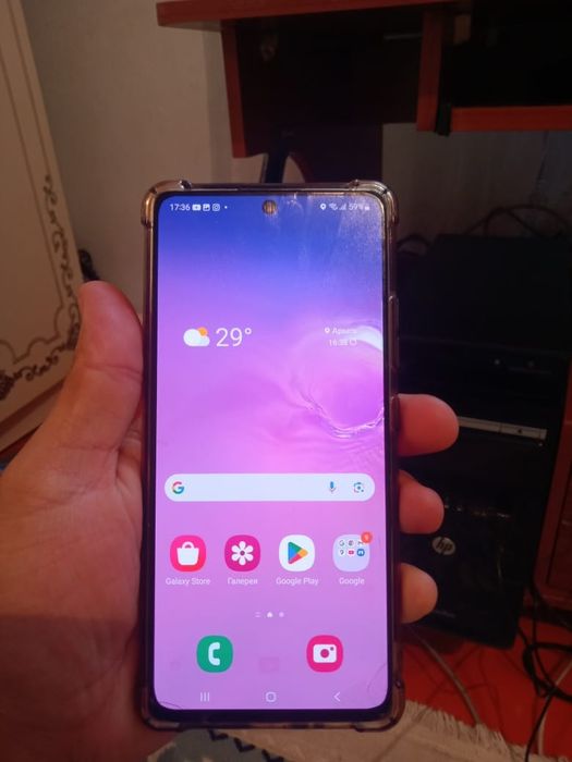 Самсунг S 10Lite