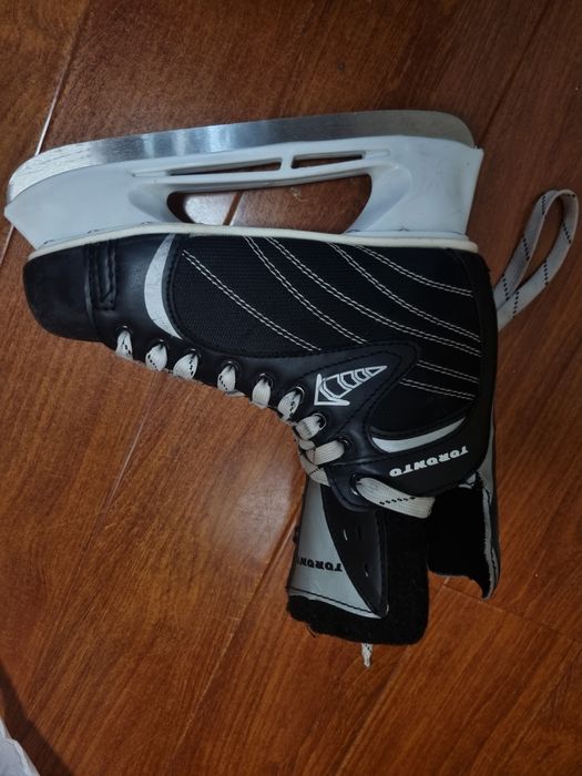 Коньки TORONTO212