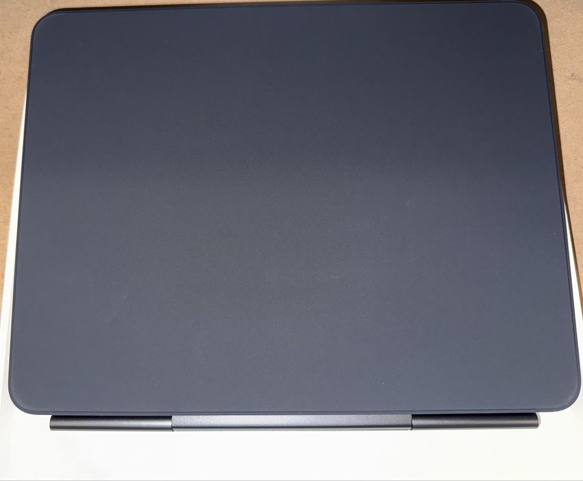 Husa Apple Magic Keyboard Ipad Pro 13 M4/M5