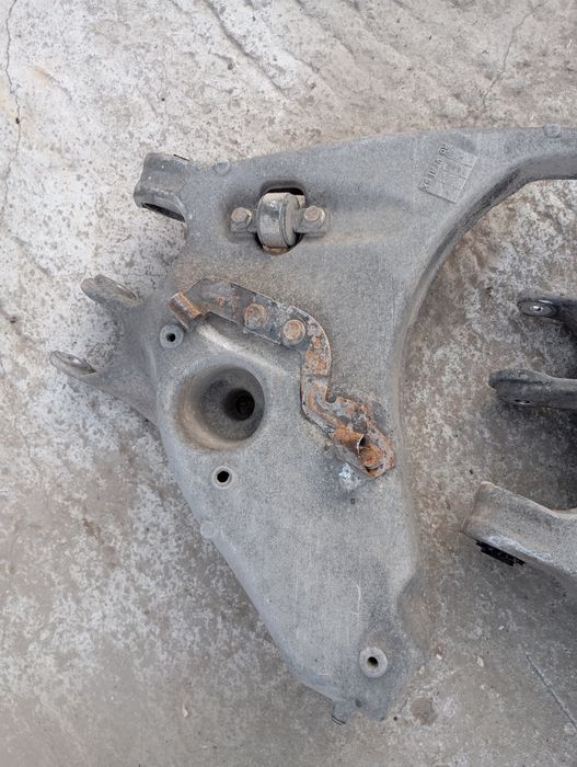 Задни носачи Audi A4 B6 2.5 TDI 180