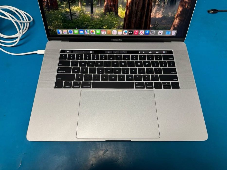 MacBook Pro 512 Gb i7 15 inch IDEAL