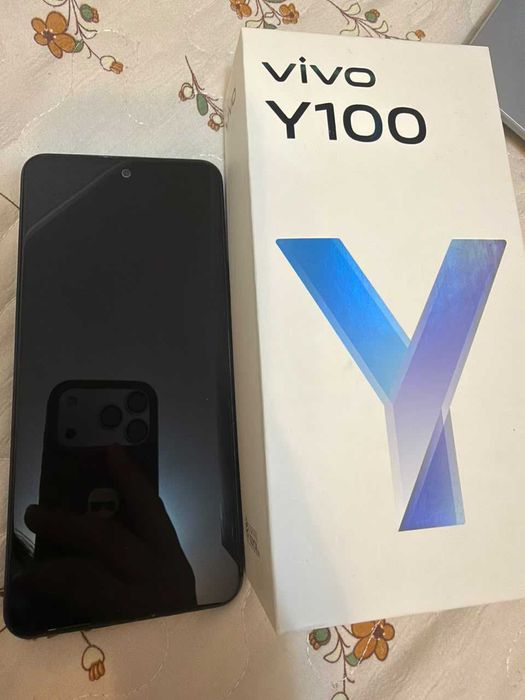 Телефон, смартфон Vivo Y100
