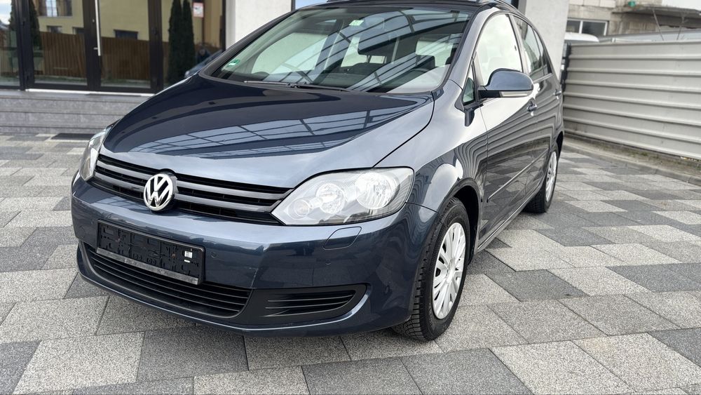 Vw golf 6 plus an 2010 recent adus Germania