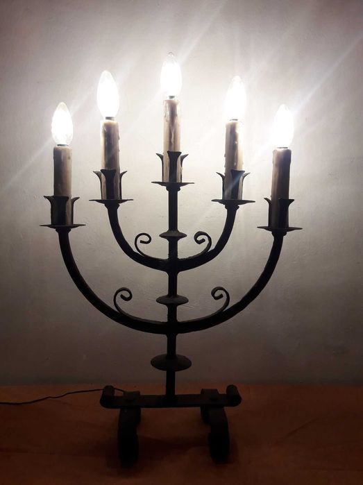 Veioza din fier forjat cu cinci brate