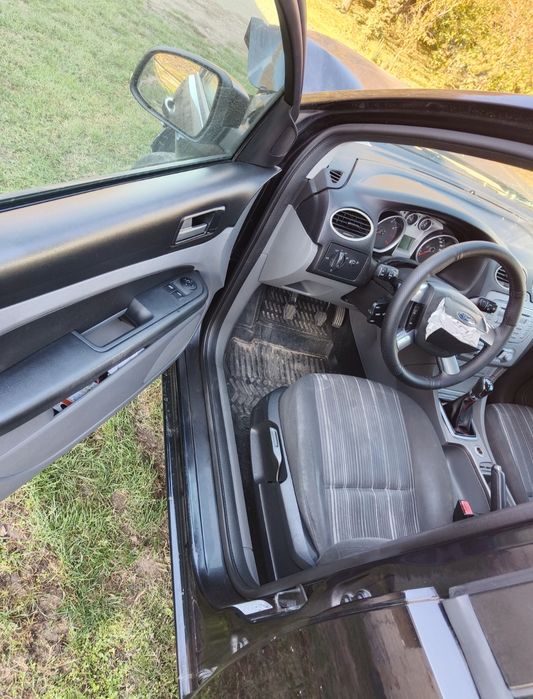 Dezmembrez Ford Focus 2