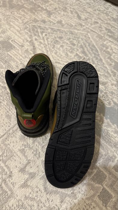 Кросовки джордан новые