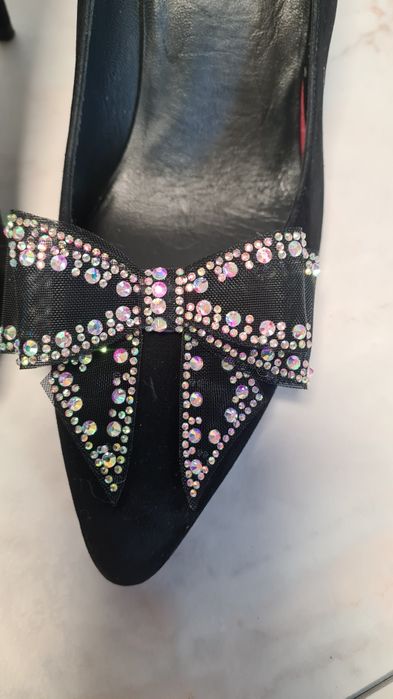 Pantofi eleganți nepurtati