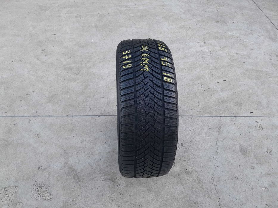 O anvelopa de iarna 225 45 18 semperit speed grip 3 profil 8 mm