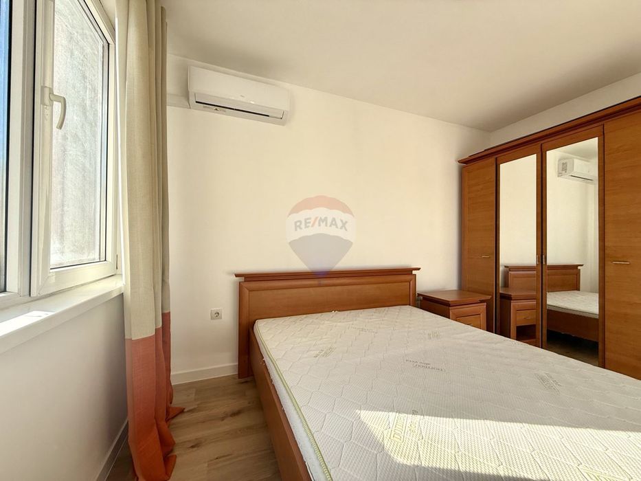 Южен двустаен апартамент с морска гледка за продажба, кв. Бриз, гр. В