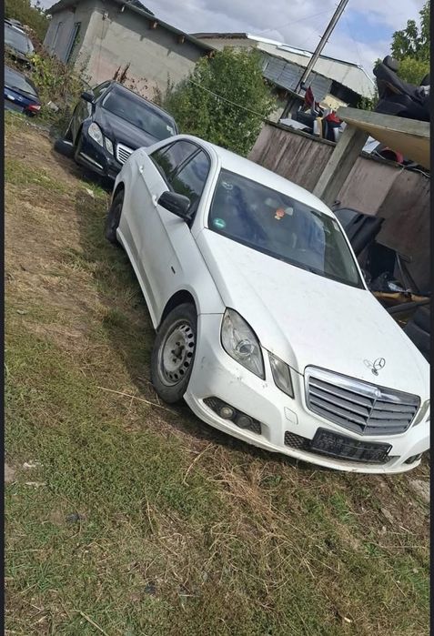 Uși Mercedes W212 cod culoare A52 negre sau albe