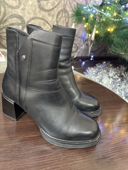 Женские Кожаные сапоги 40 размер