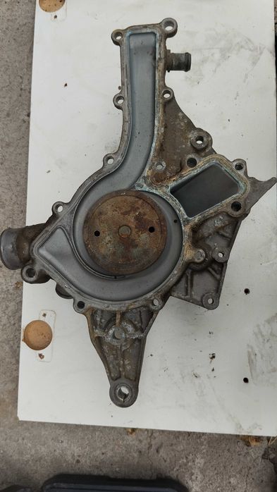 Помпа на Мерседес W210, мотор М112