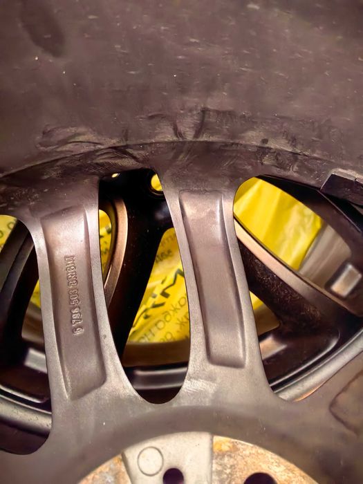 Джанти с гуми Mini Cooper 225/40/19