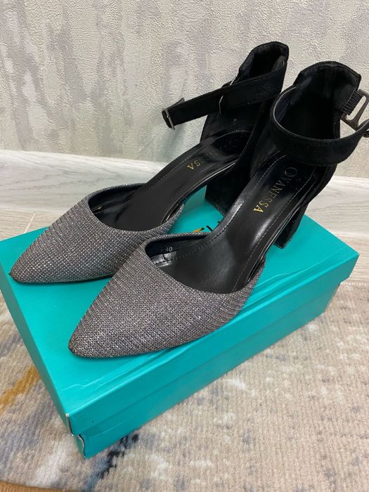 продается туфли 38,39рр