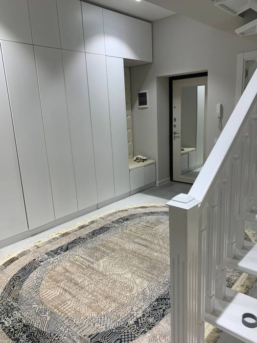 Продам дюплекс 9 комнатный на Махтумкули