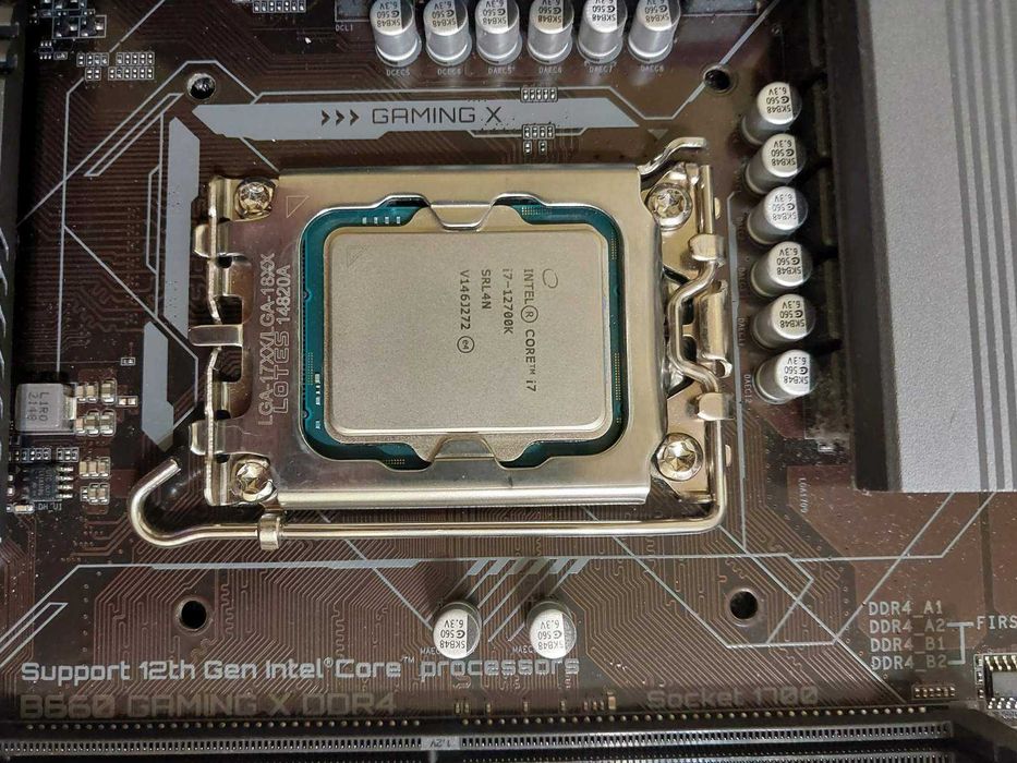 Intel Core i7 12700K + Gigabyte B660 Gaming X DDR4