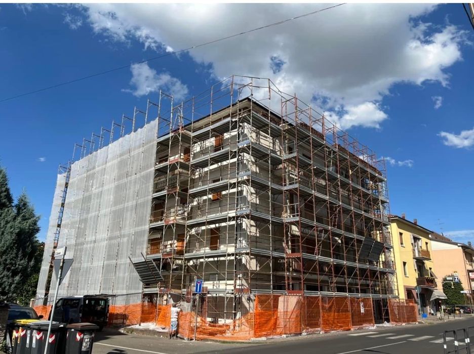 Продавам скеле италианско рамково