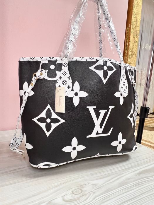 Geanta Louis Vuitton Neverfull