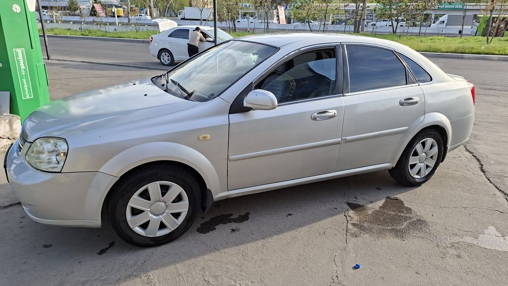 Продам Lacetti 1.8
