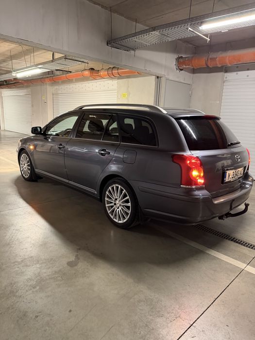 Toyota Avensis 2.2 D-CAT, 6 скорости, комби