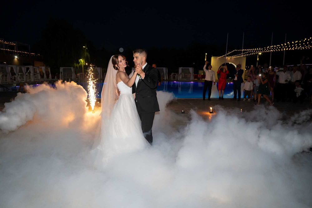 Foc artificii exterior, fum greu, vulcani artificii, oglinda magică !