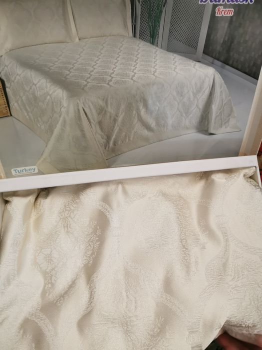 Покрывало для двухместной кровати