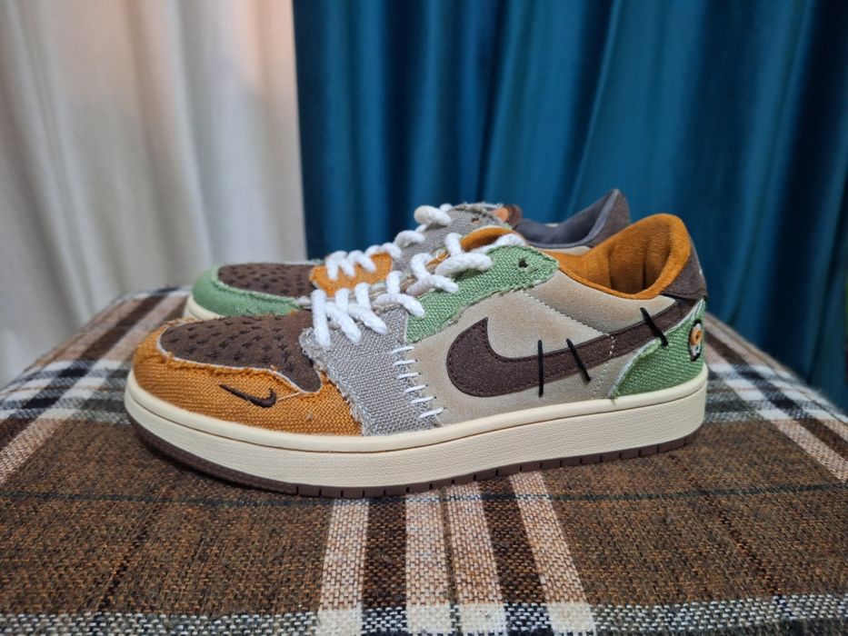 Продам женская  и можно на мужской кроссовки