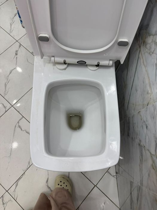 Продаются унитаза
